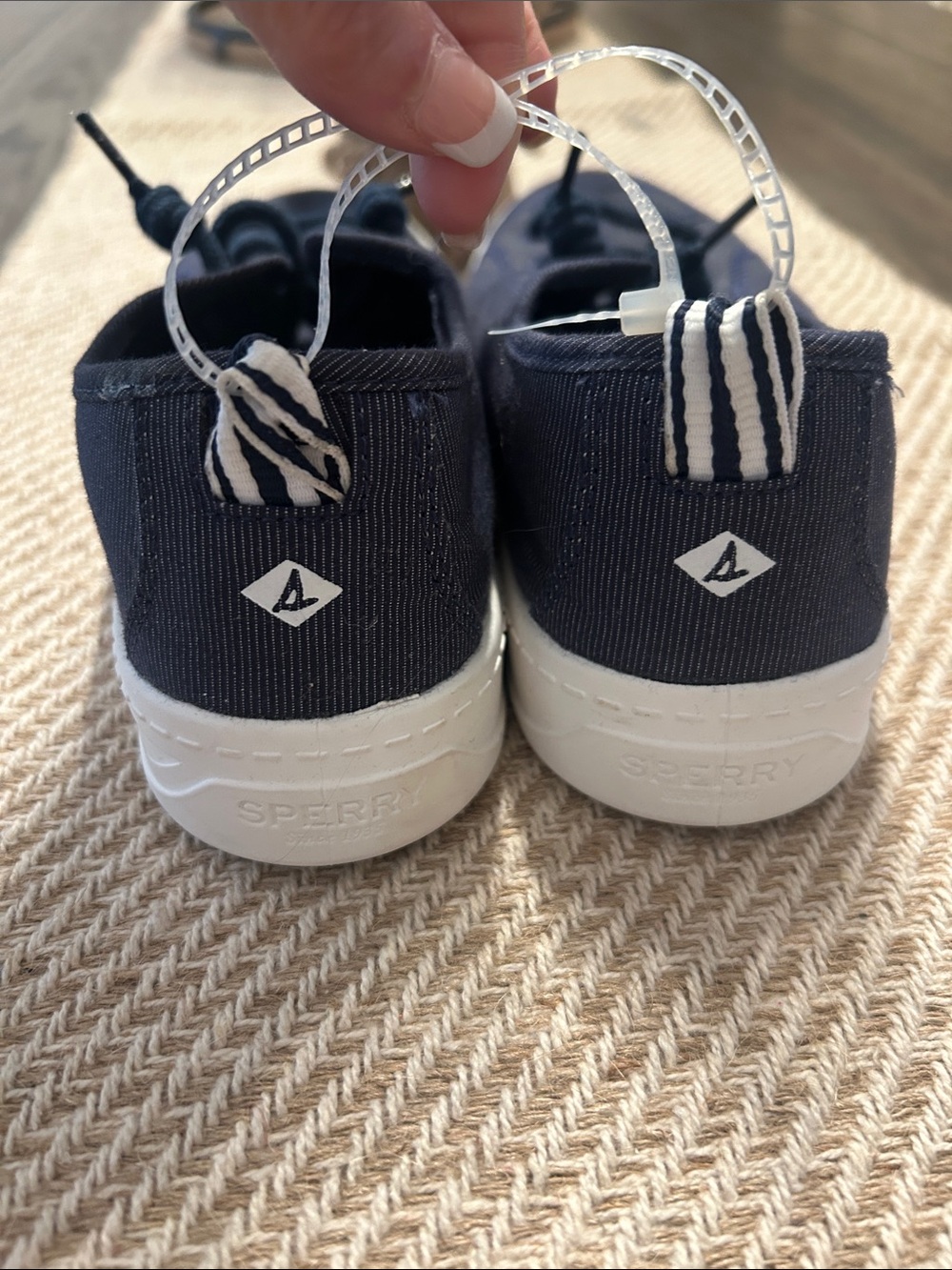 SPERRY⛵️NWOT Navy Canvas Boat Sneakers Crest Vibe Size 9 Women’s Washable - Picture 6 of 9